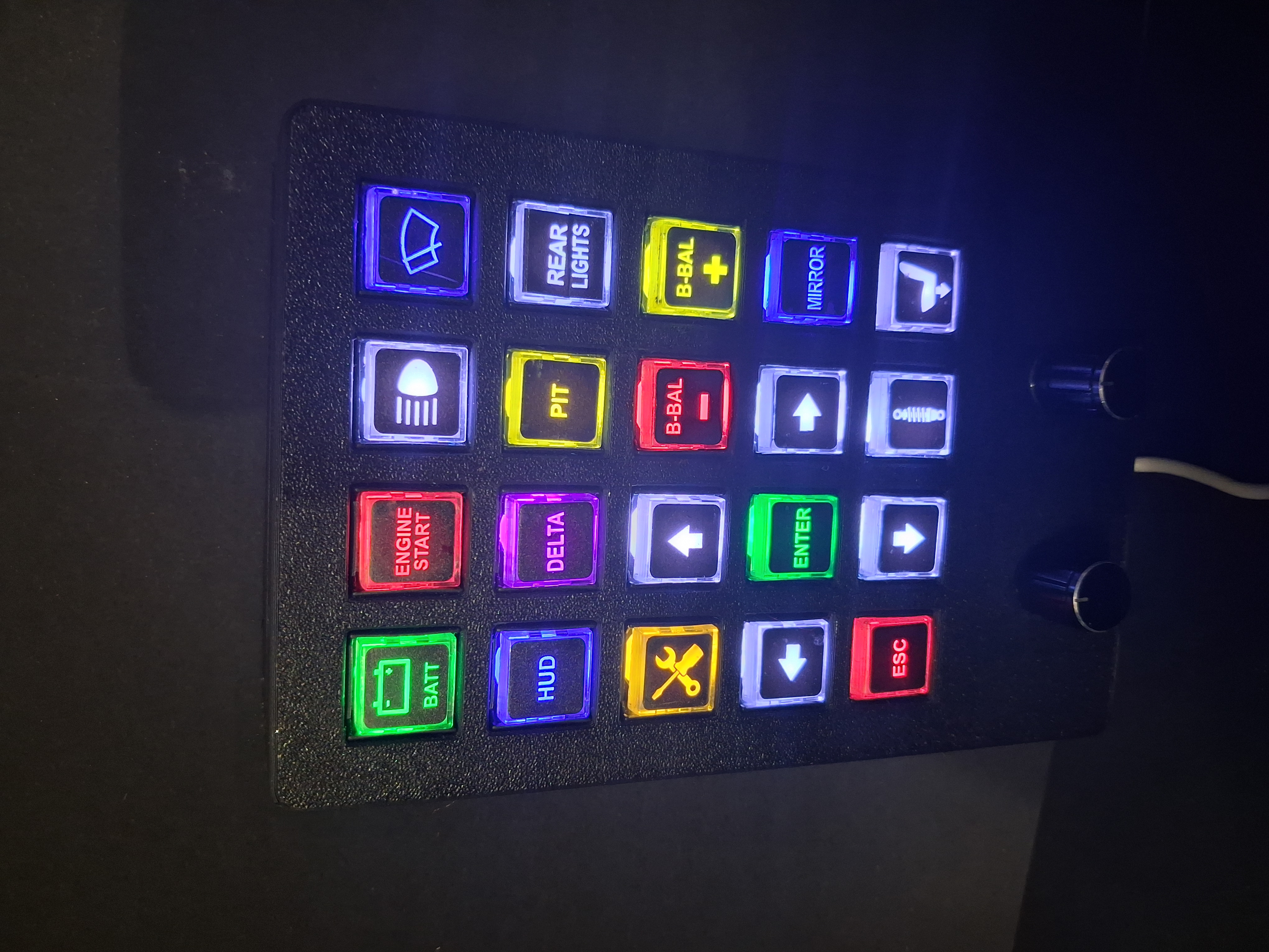 Thumbnail of Astro arches.