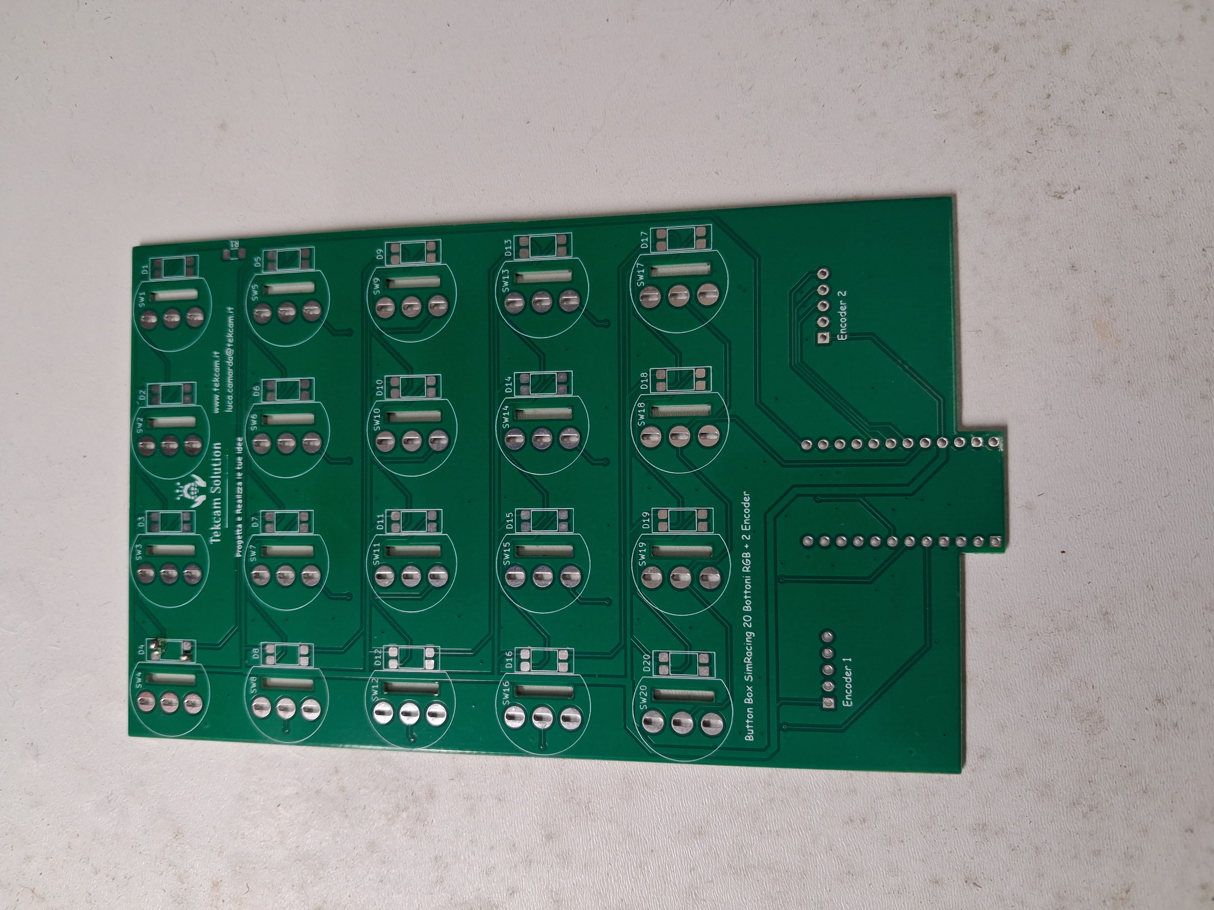 PCB finito prodotto da JLCPCB